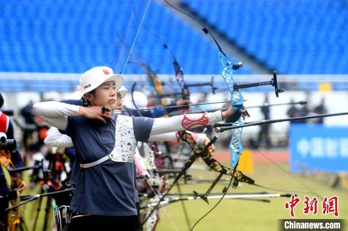 山东籍射箭选手实力强劲震撼全场